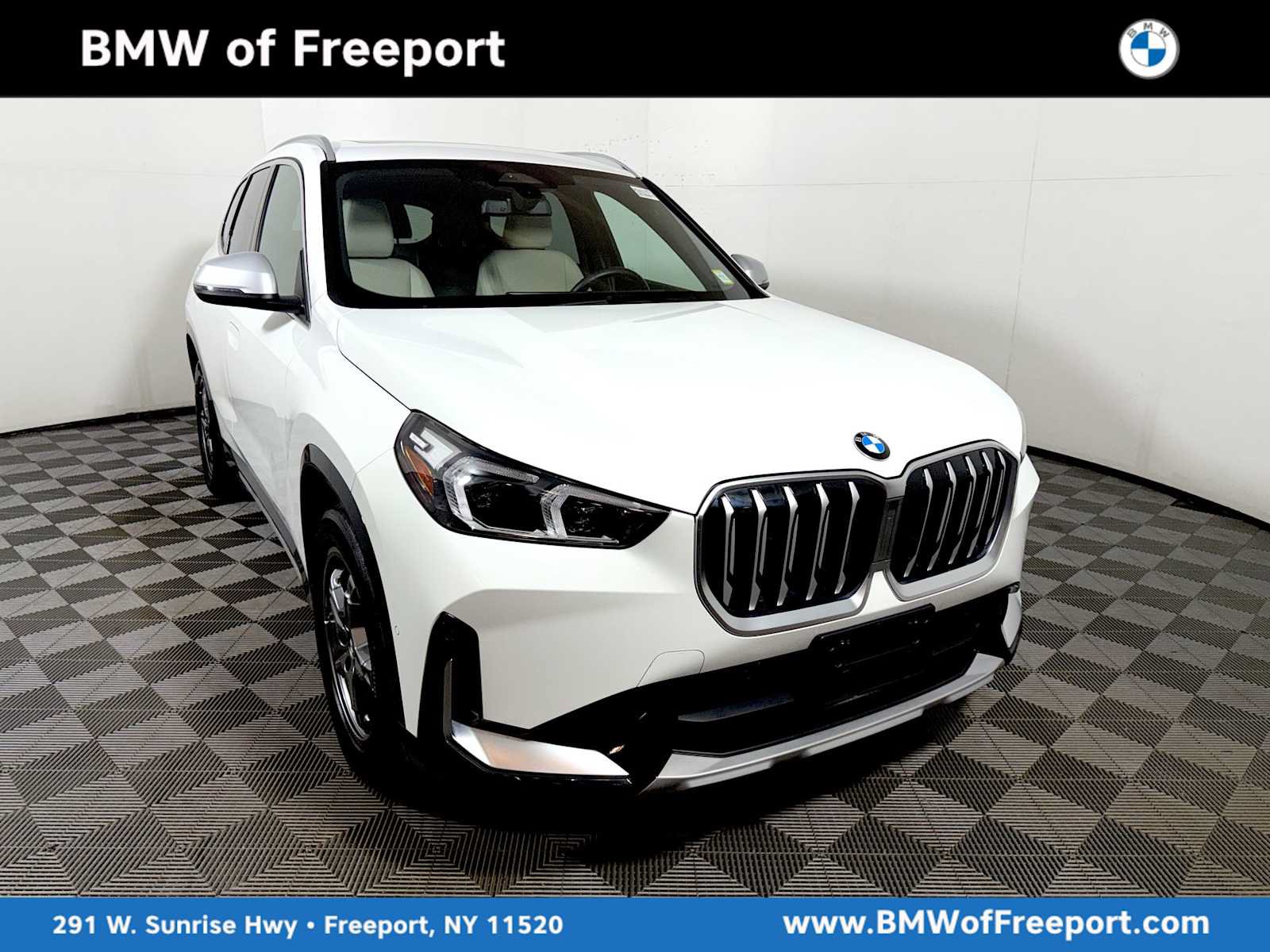 Used 2024 BMW X1 xDrive28i w/ Convenience Package AWD/4WD image 1