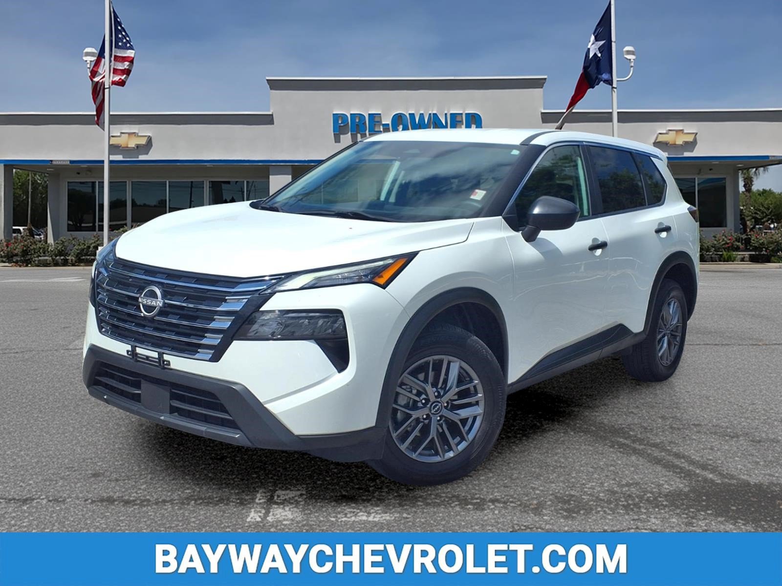 Used 2024 Nissan Rogue S AWD/4WD image 1