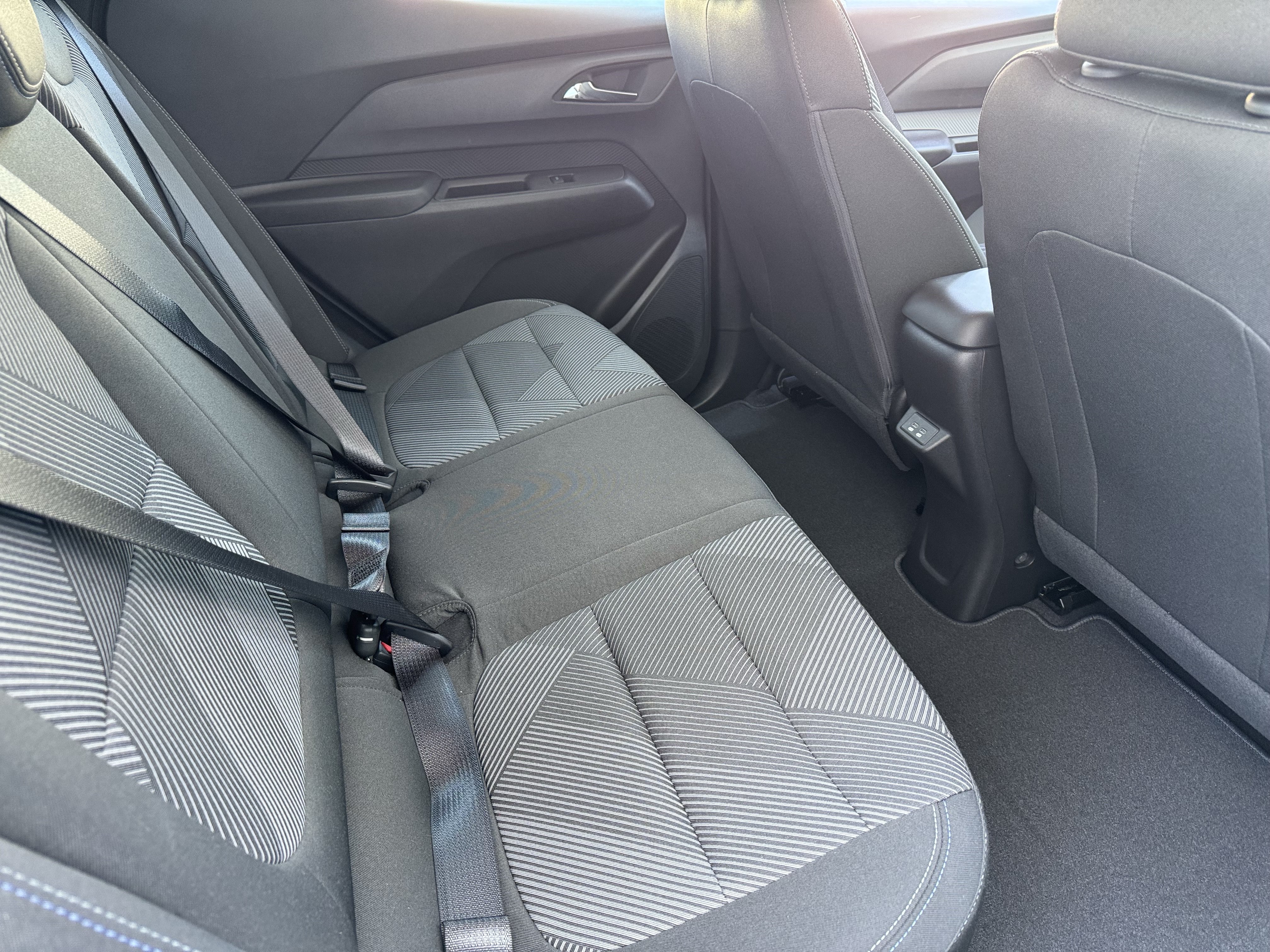 New 2027 Chevrolet Bolt LT w/ Comfort Package FWD image 20