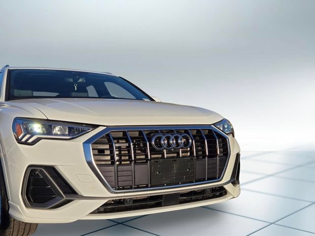 Used 2023 Audi Q3 2.0T Premium Plus w/ Premium Plus Package AWD/4WD image 9