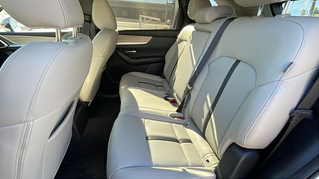 Used 2025 MAZDA CX-70 3.3 Turbo w/ Premium Package image 16