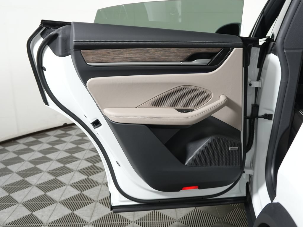 New 2026 Porsche Macan 4 Electric AWD/4WD image 33