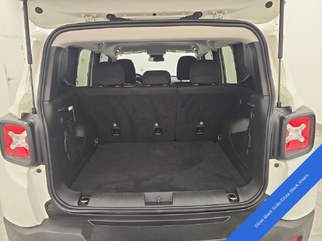 Used 2023 Jeep Renegade Altitude AWD/4WD image 15