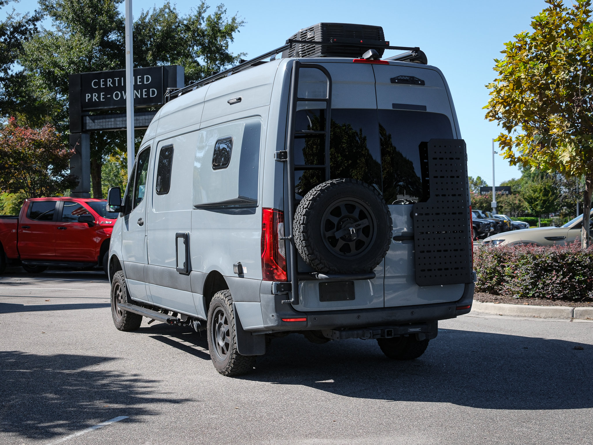 Used 2021 Mercedes-Benz Sprinter 2500 w/ Parking Package image 8
