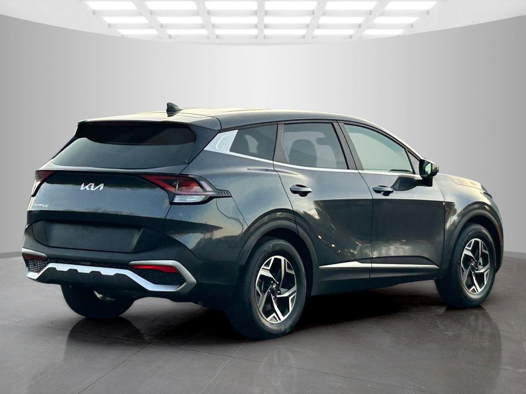 Used 2024 Kia Sportage LX image 5