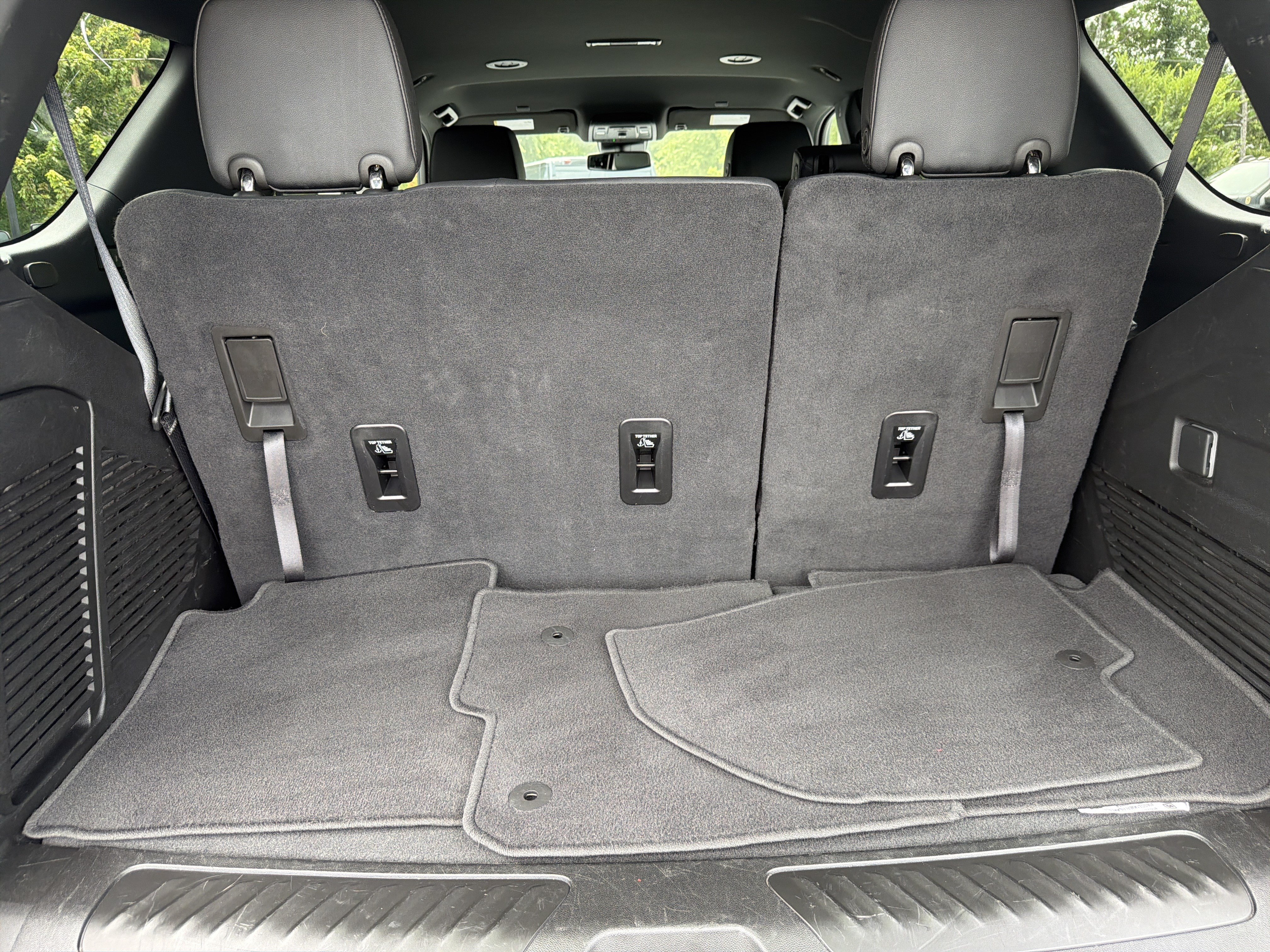 Used 2024 Chevrolet Tahoe LT RWD image 23