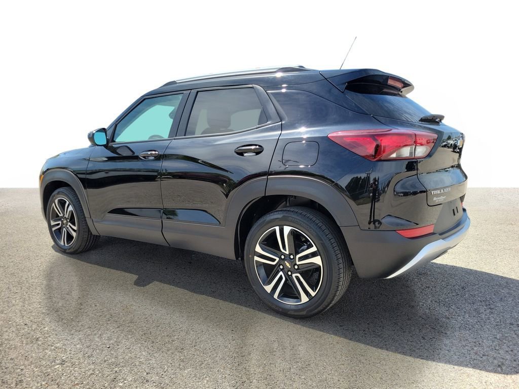 Used 2023 Chevrolet TrailBlazer LT FWD image 3