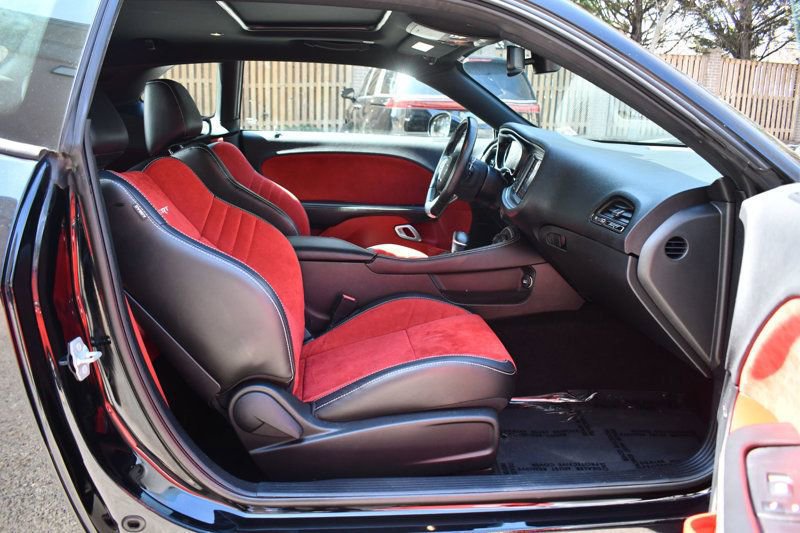 Used 2018 Dodge Challenger SRT w/ Technology Group image 24