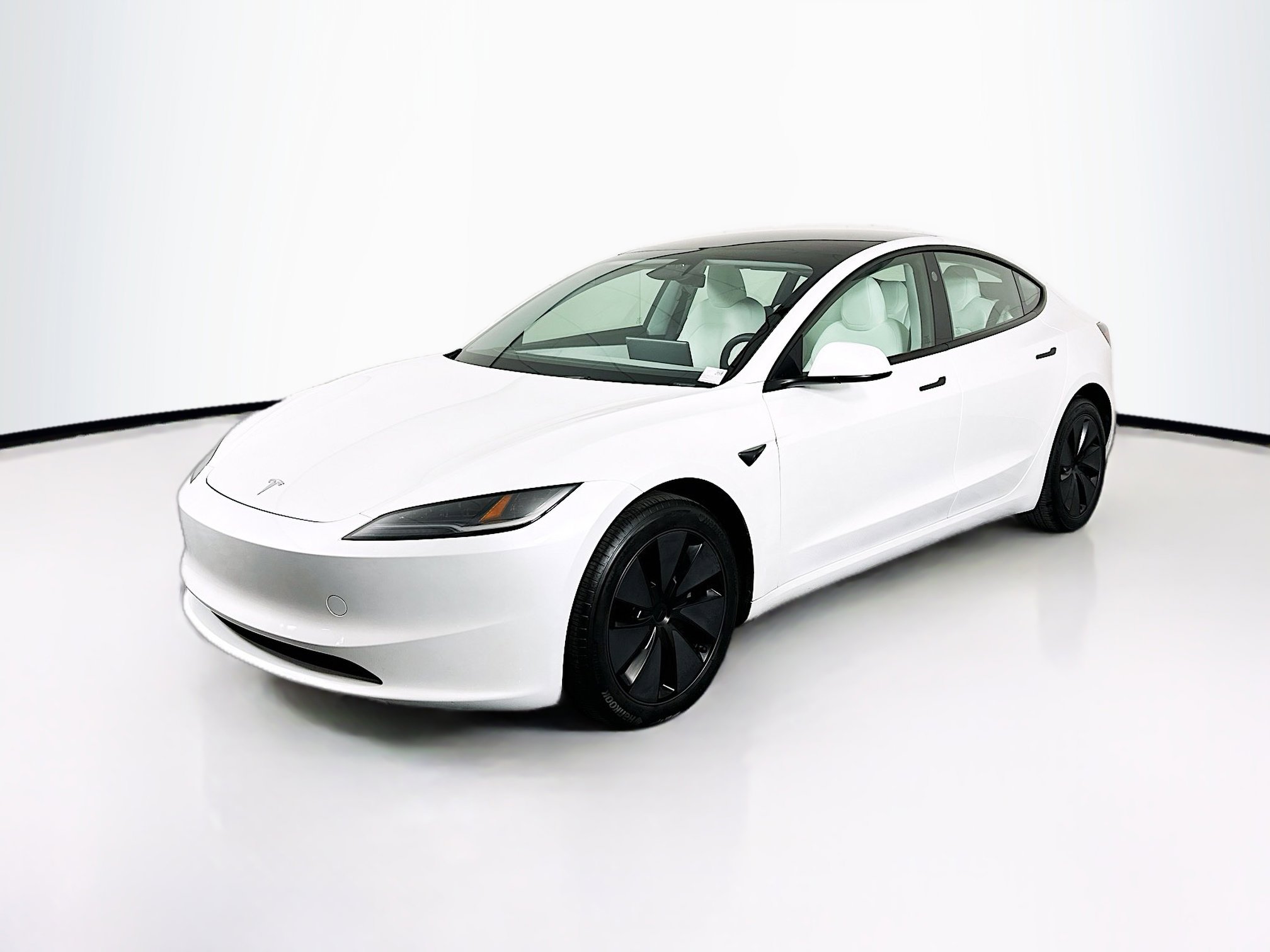 Used 2025 Tesla Model 3 Long Range image 3