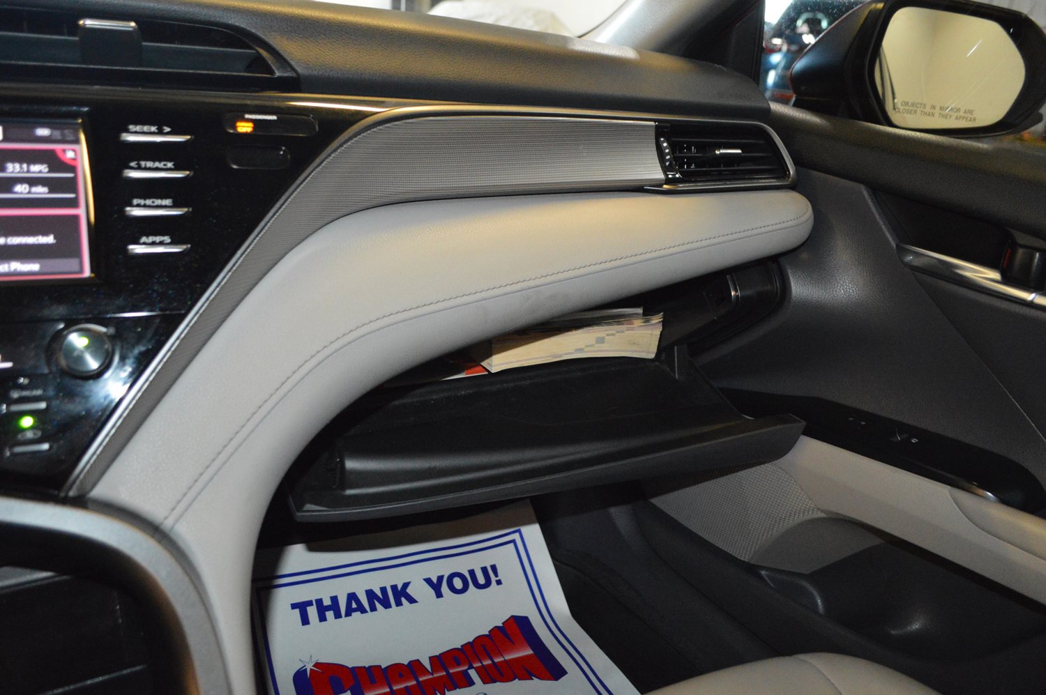Used 2019 Toyota Camry SE FWD image 21