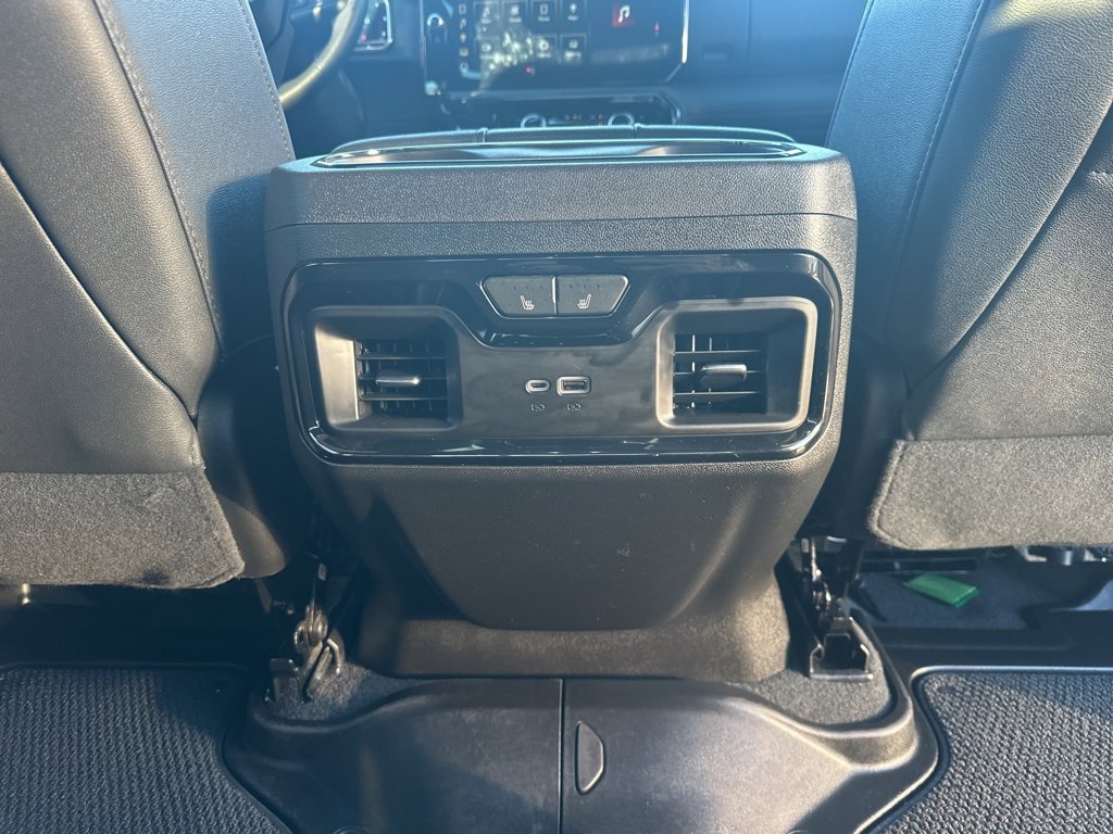 Used 2024 GMC Sierra 1500 AT4 w/ Technology Package image 24