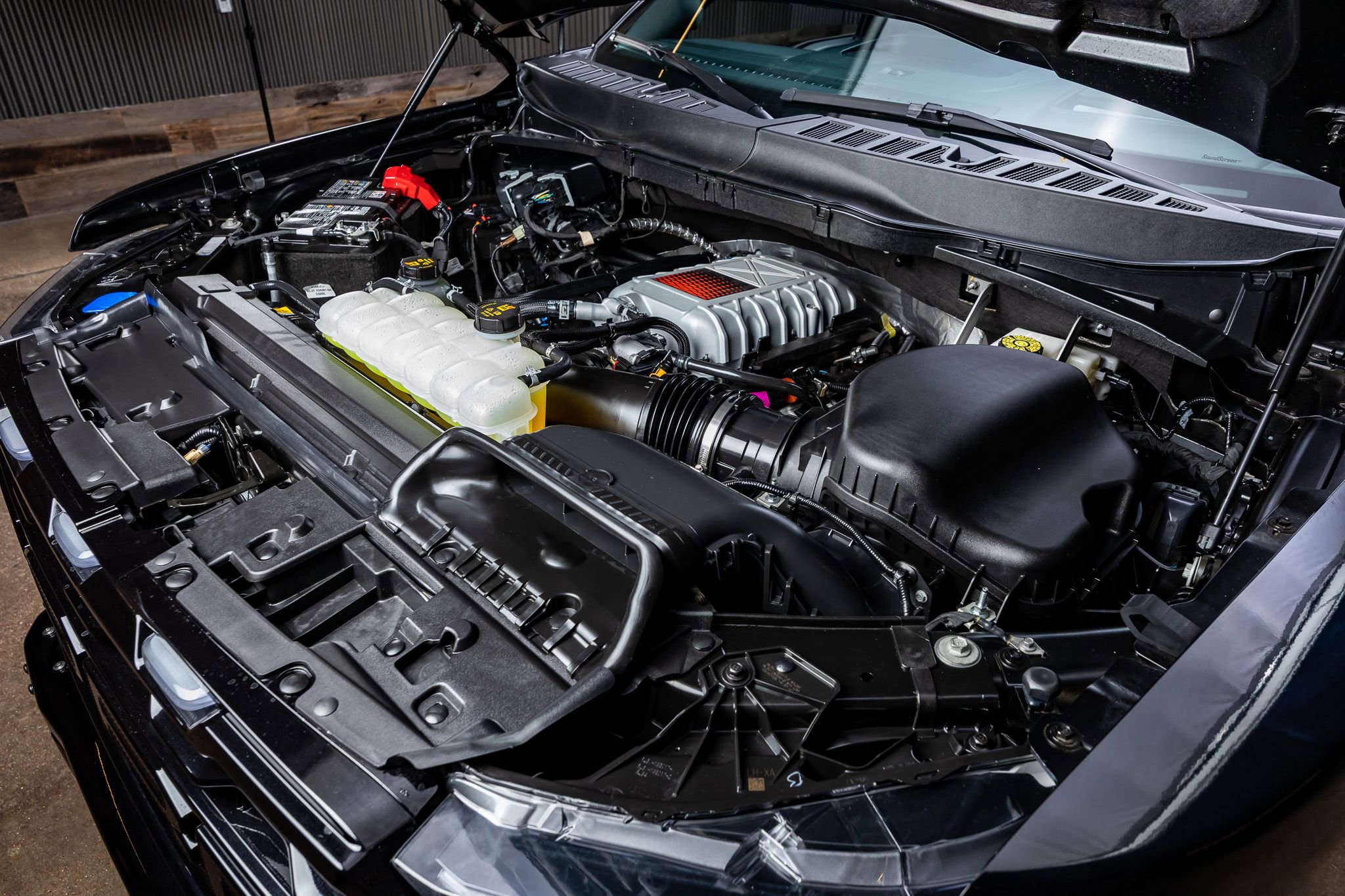 Used 2025 Ford F150 Raptor w/ Equipment Group 803A Raptor R image 40