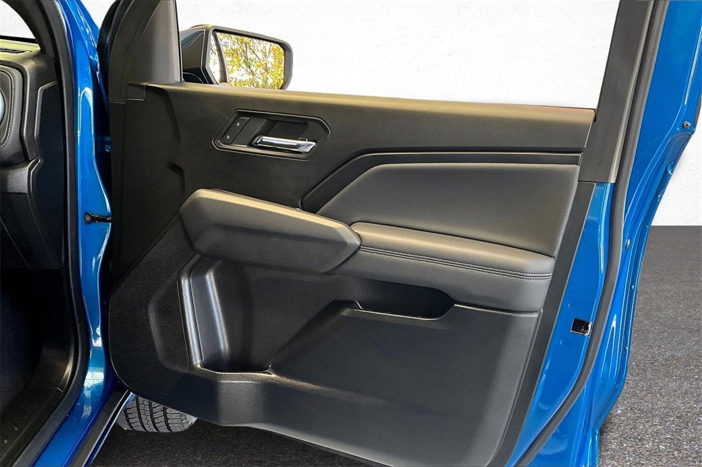 Used 2024 Chevrolet Colorado LT w/ LT Convenience Package III image 29