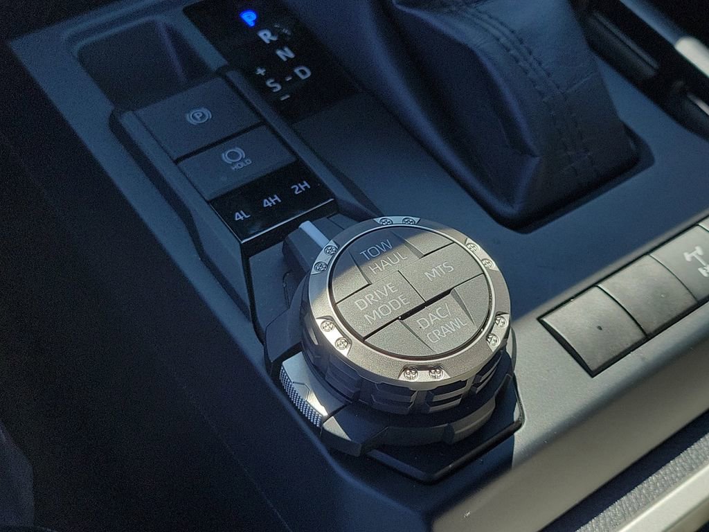 Used 2024 Toyota Tacoma TRD Off-Road image 28