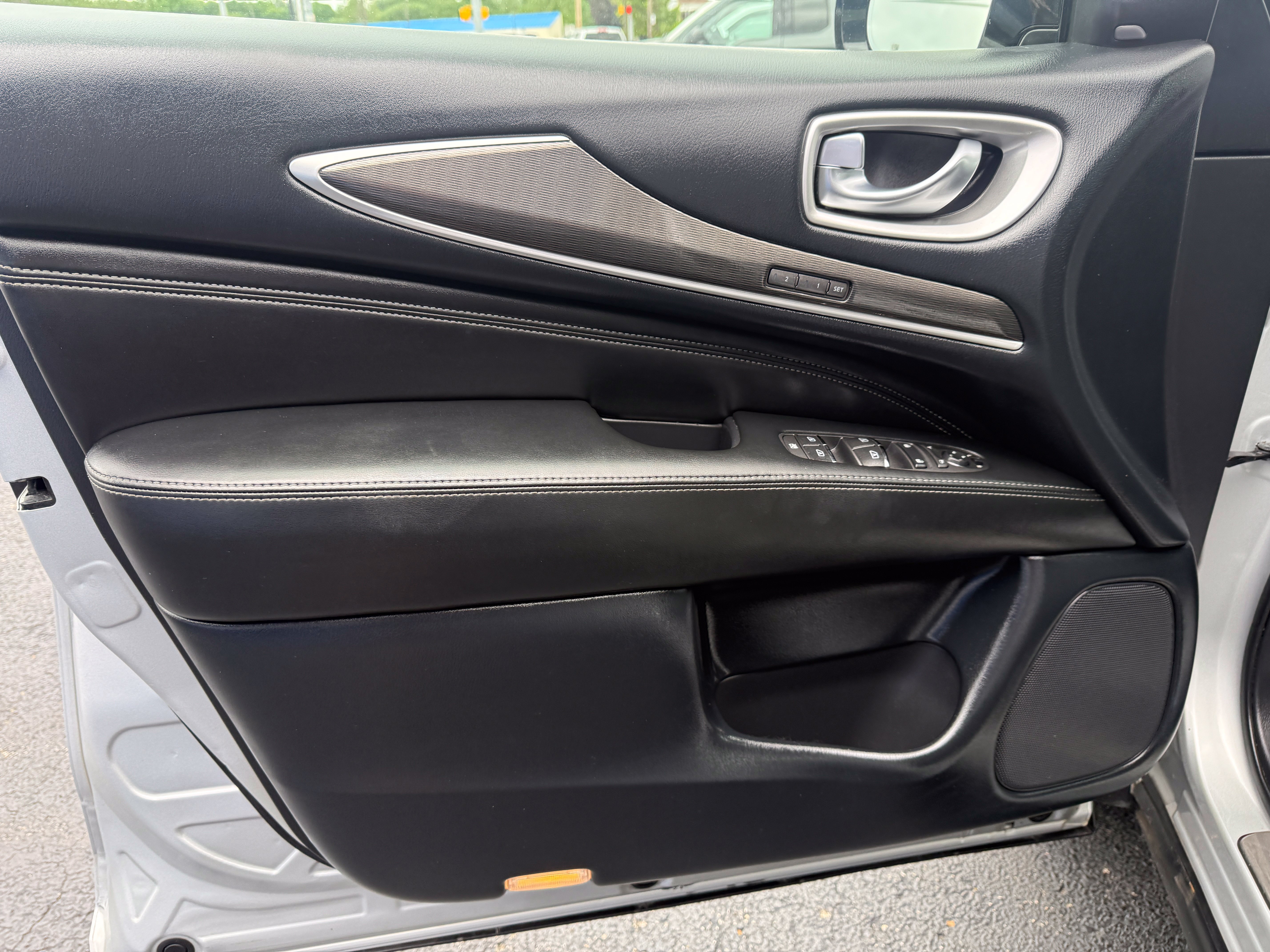 Used 2019 INFINITI QX60 Luxe w/ Essential Package AWD/4WD image 7