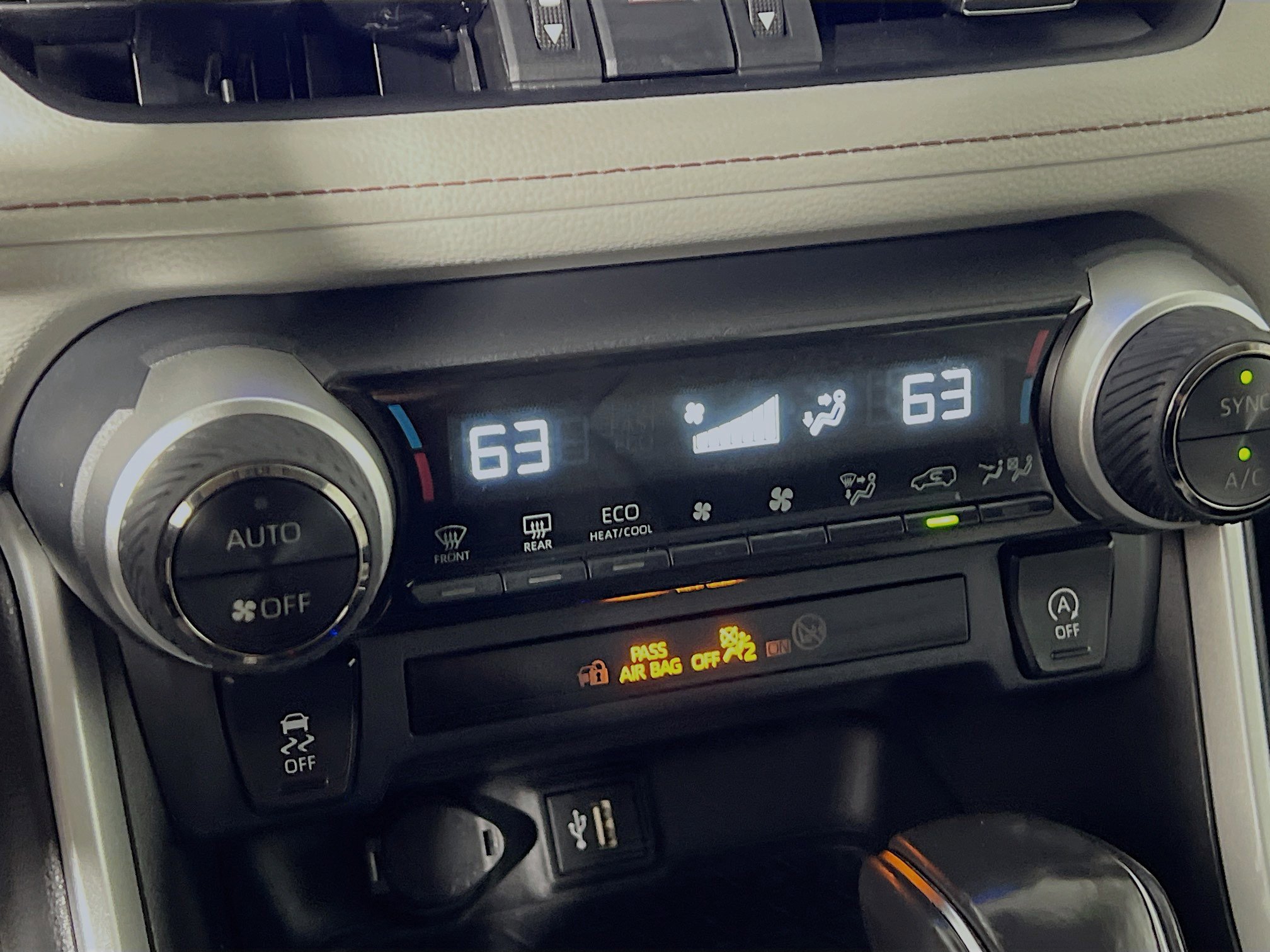 Used 2023 Toyota RAV4 XLE Premium image 26