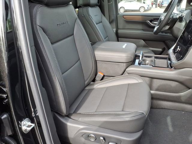 New 2026 GMC Yukon XL Denali w/ Denali Reserve Package AWD/4WD image 26