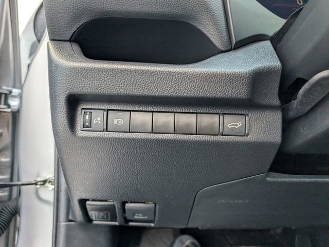 Used 2024 Toyota RAV4 XLE w/ Convenience Package AWD/4WD image 10