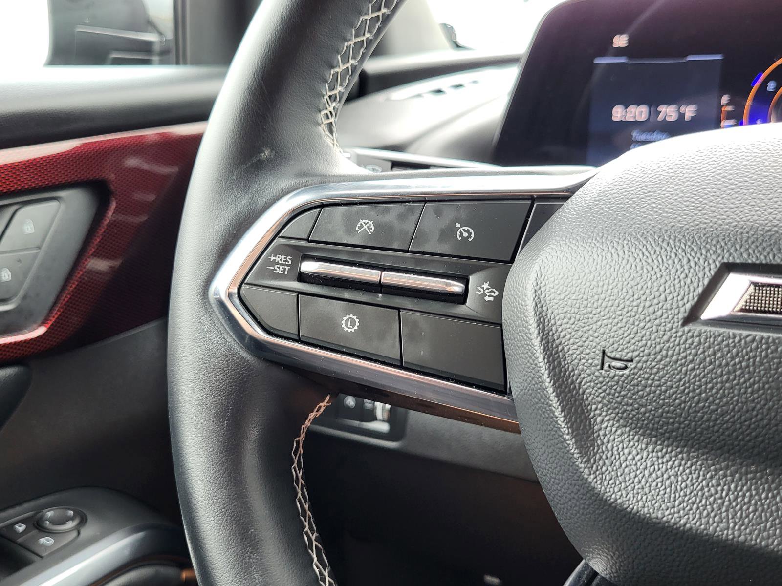 Used 2026 Chevrolet Traverse Z71 w/ Driver Confidence Package image 22