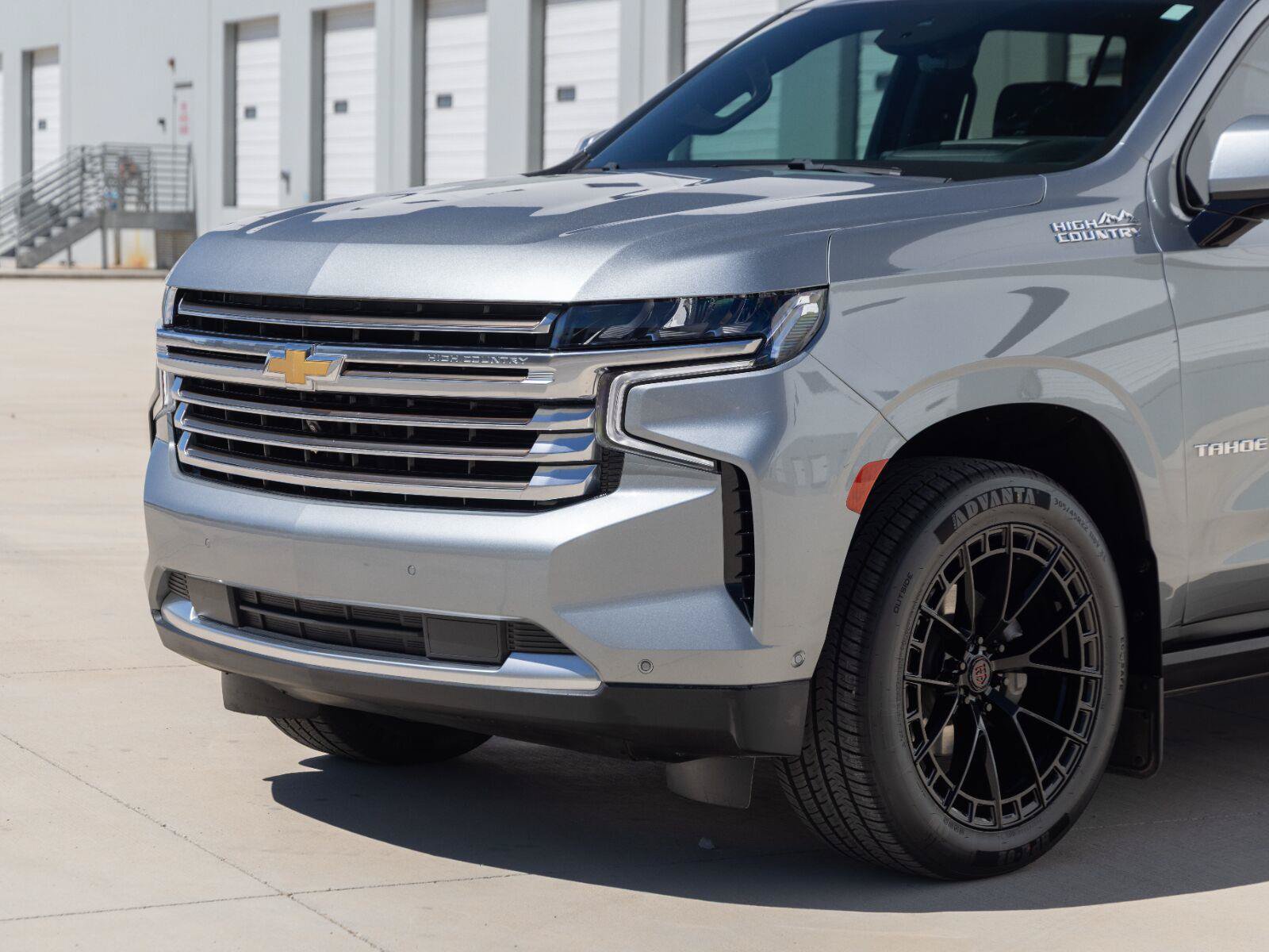 Used 2024 Chevrolet Tahoe High Country w/ Advanced Technology Package AWD/4WD image 15
