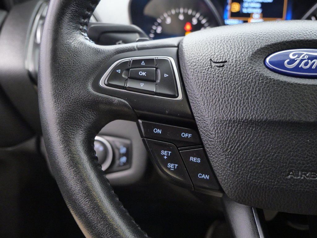 Used 2017 Ford Escape Titanium AWD/4WD image 19