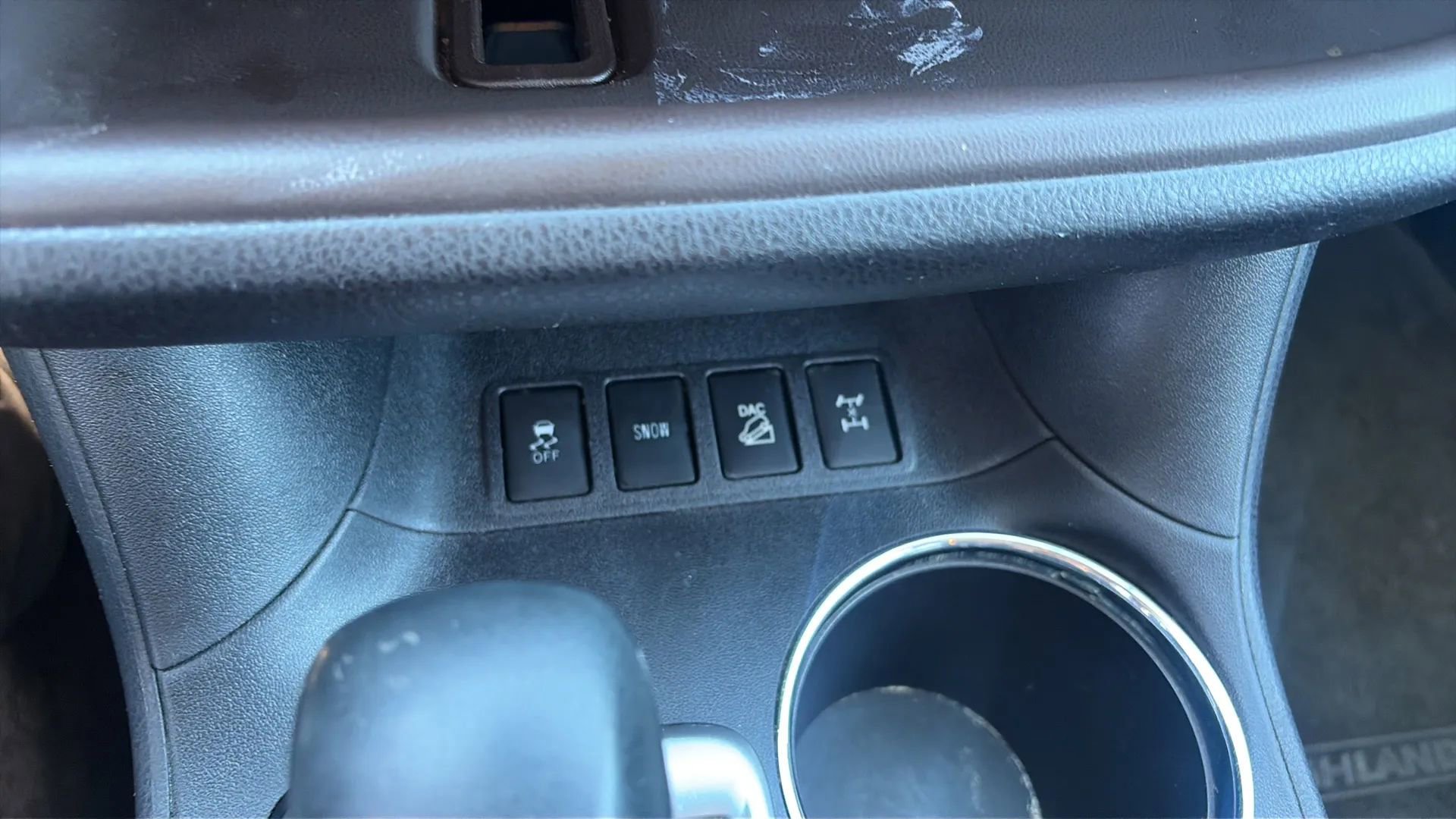 Used 2017 Toyota Highlander Plus image 48