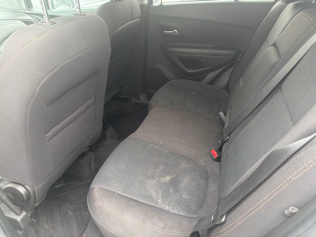 Used 2020 Chevrolet Trax LS w/ Tint and Cruise Package FWD image 12