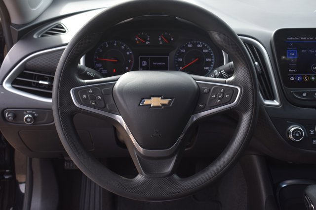 Used 2022 Chevrolet Malibu LS FWD image 17