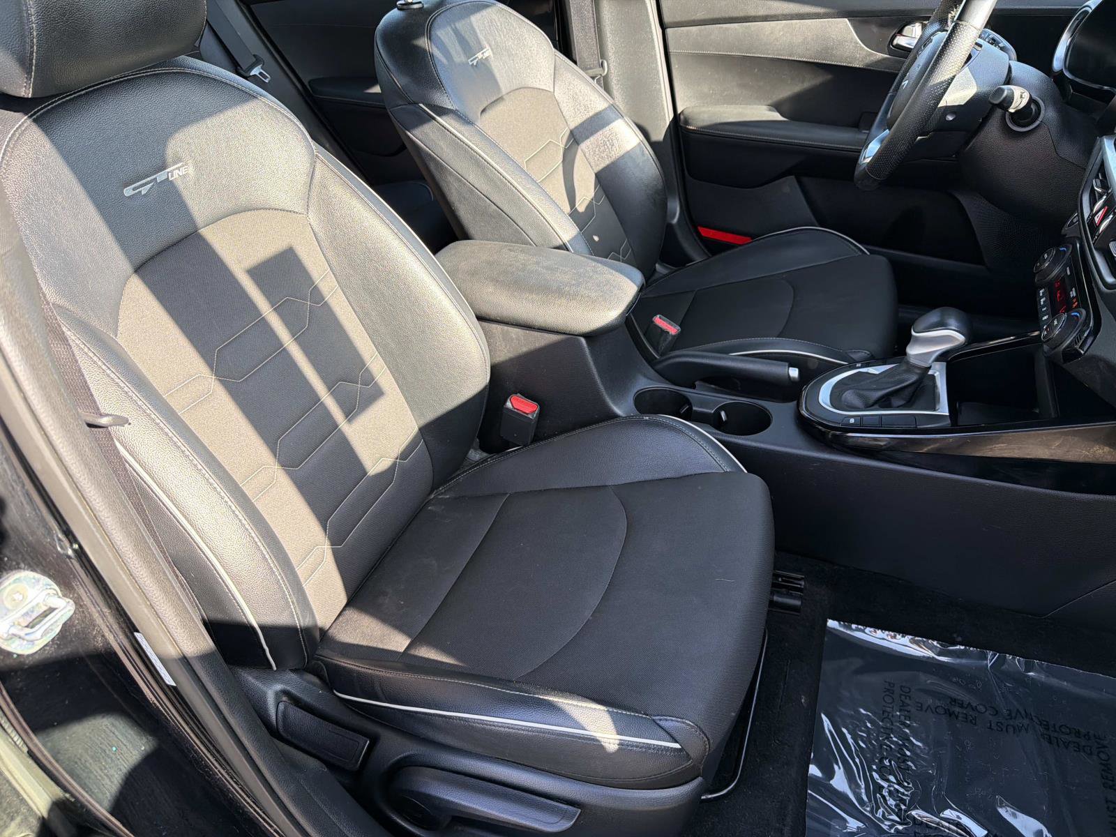 Used 2023 Kia Forte GT-Line image 23