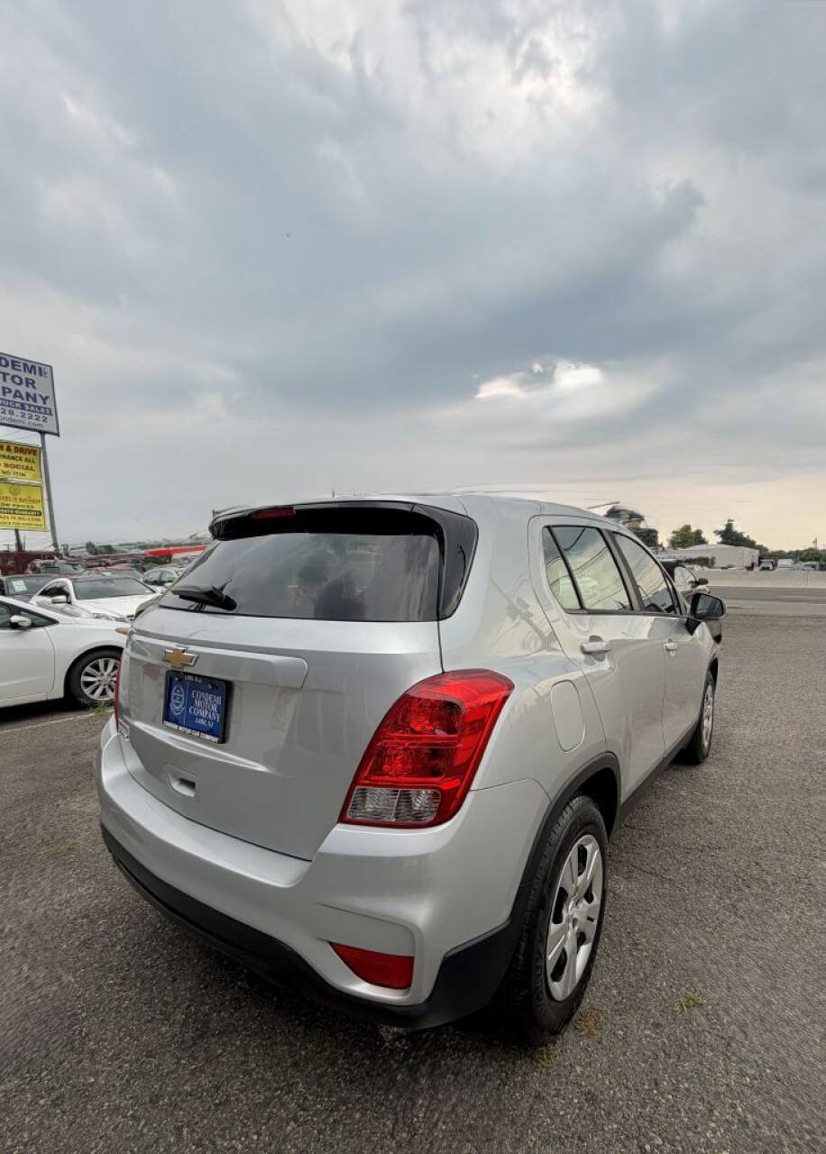 Used 2018 Chevrolet Trax LS FWD image 7