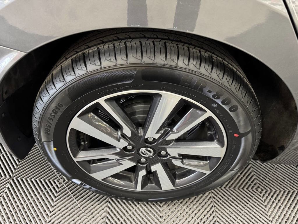 Used 2021 Nissan Versa SV image 21