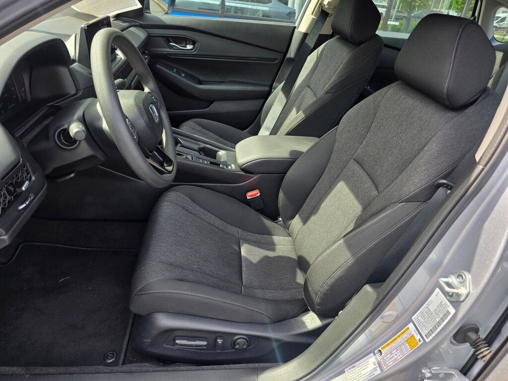 Certified 2025 Honda Accord SE image 22