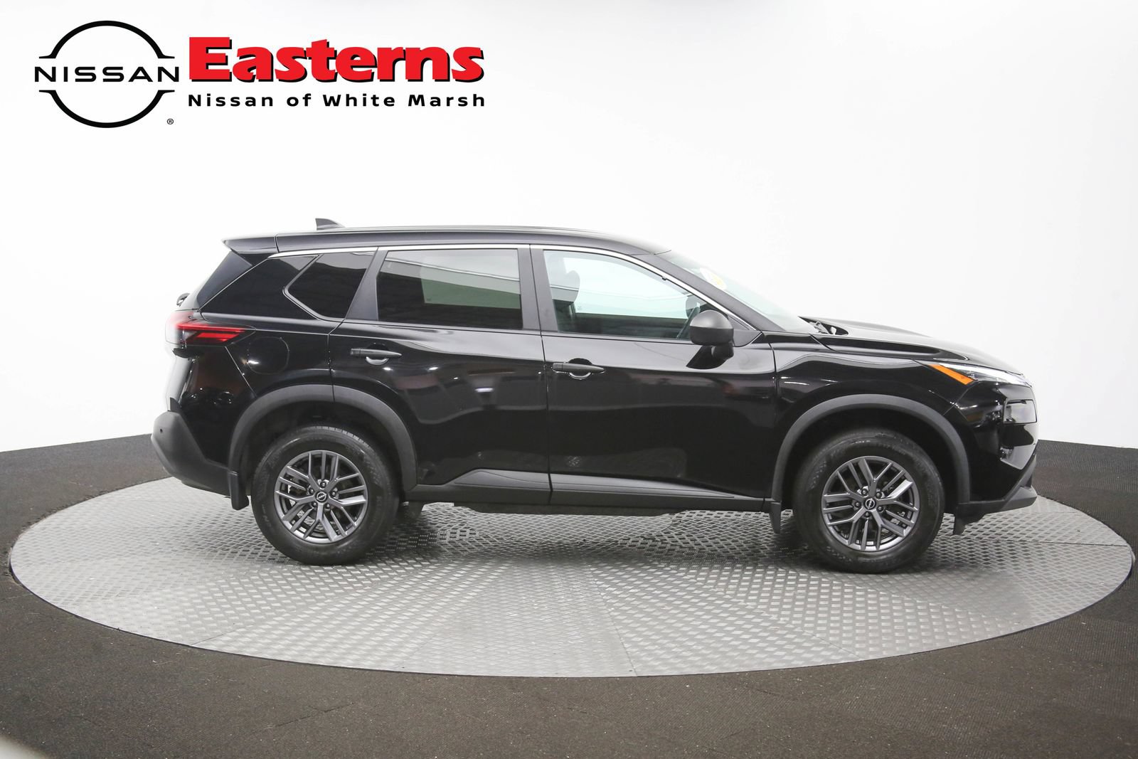 Used 2023 Nissan Rogue S AWD/4WD image 41