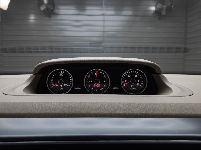 Used 2015 Volkswagen Beetle R-Line FWD image 23