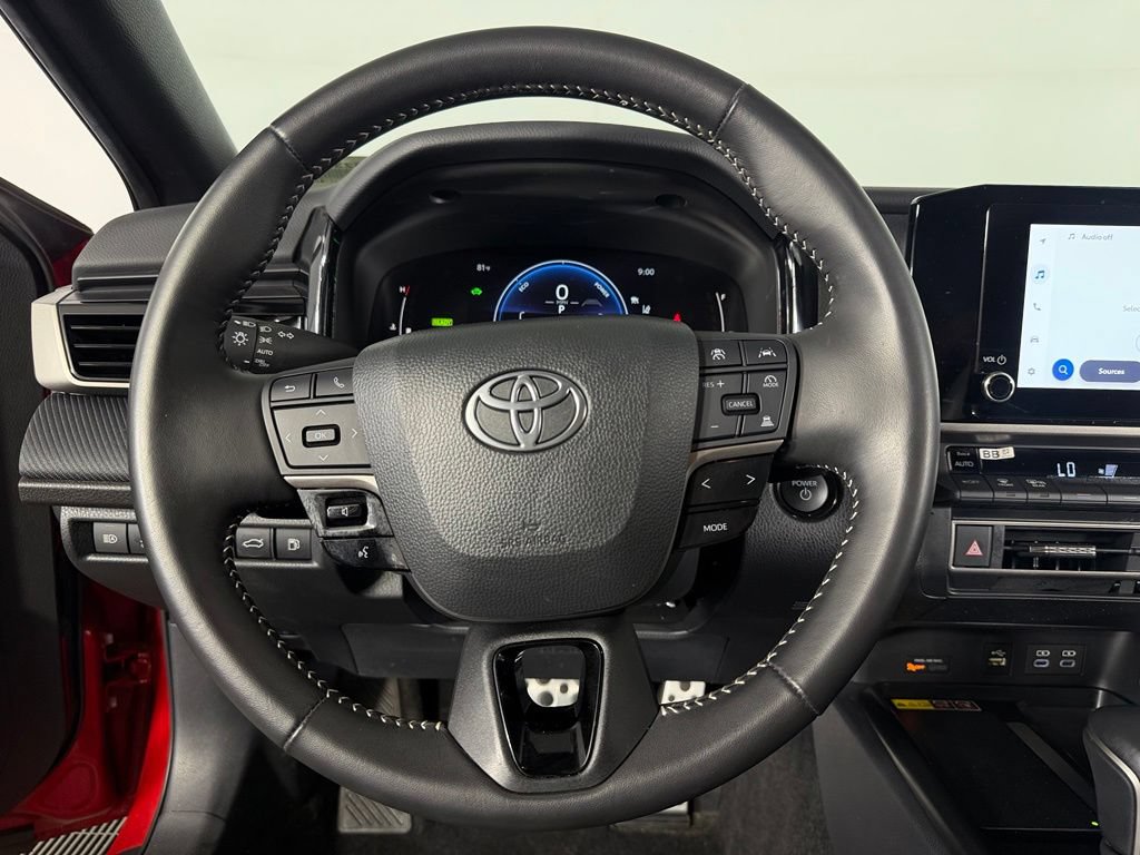 Used 2026 Toyota Camry SE FWD image 15