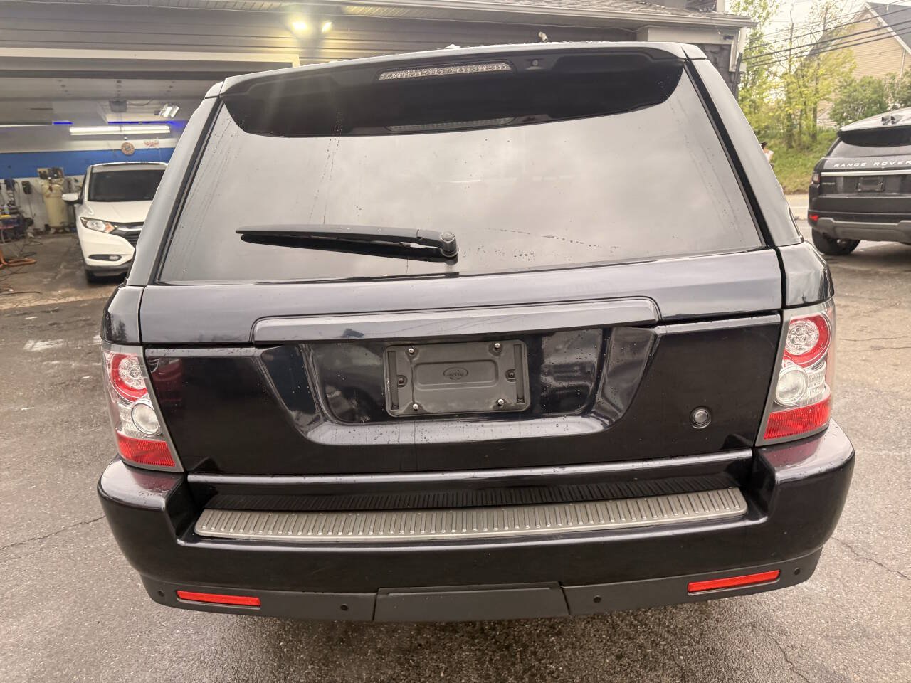 Used 2010 Land Rover Range Rover Sport HSE AWD/4WD image 6
