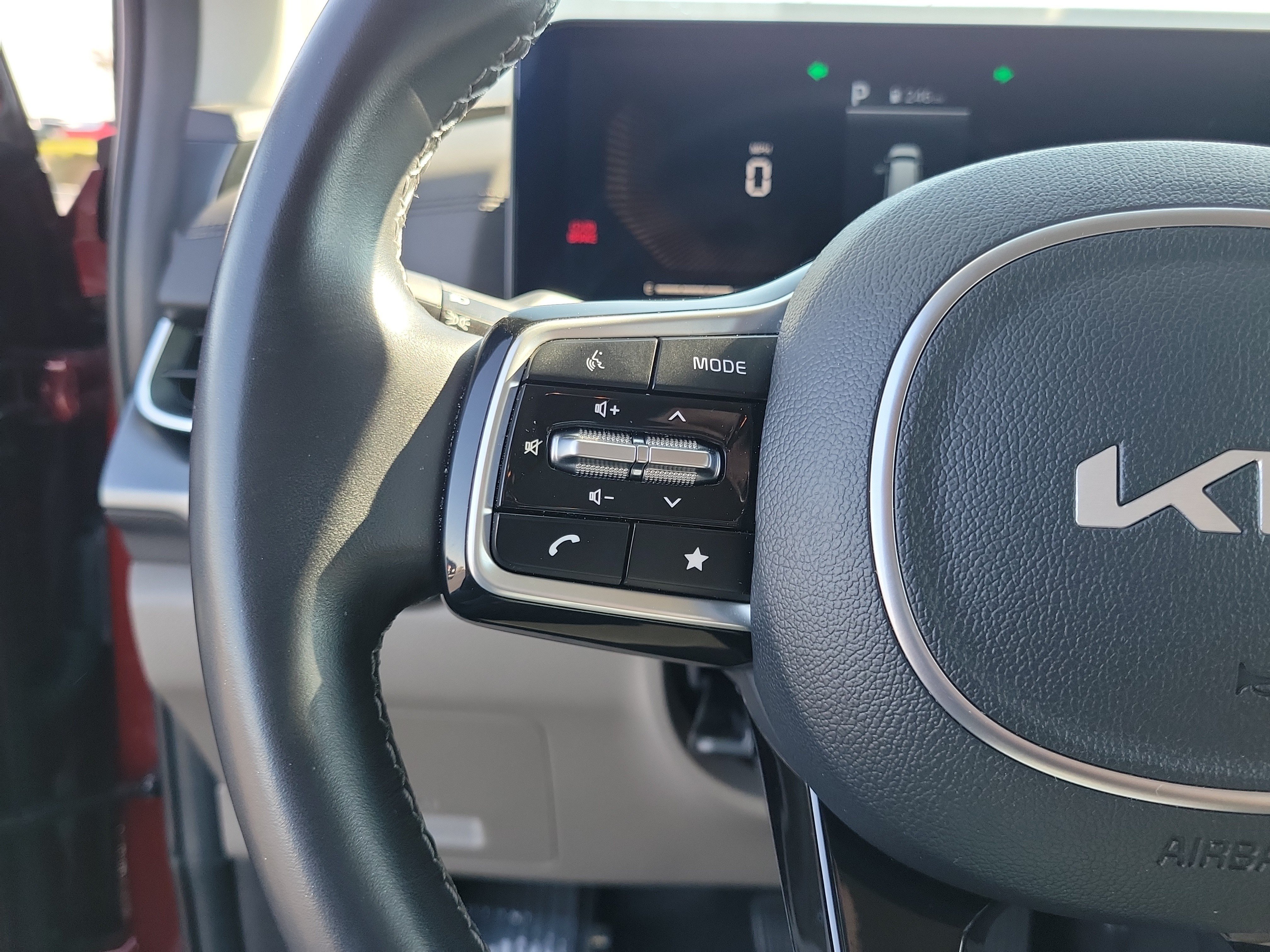 Used 2026 Kia Carnival FWD image 23