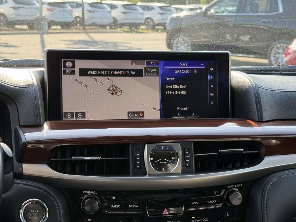 Used 2018 Lexus LX 570 4WD w/ Luxury Package image 10