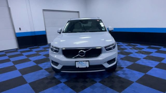 Used 2022 Volvo XC40 T5 Momentum AWD/4WD image 3