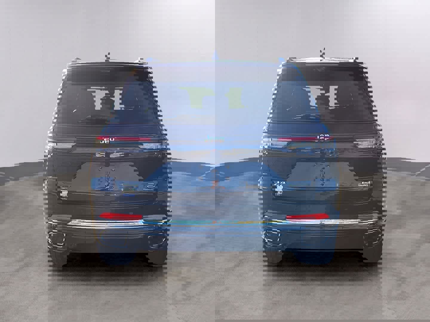 Used 2022 Jeep Grand Cherokee Overland w/ Luxury Tech Group IV image 5