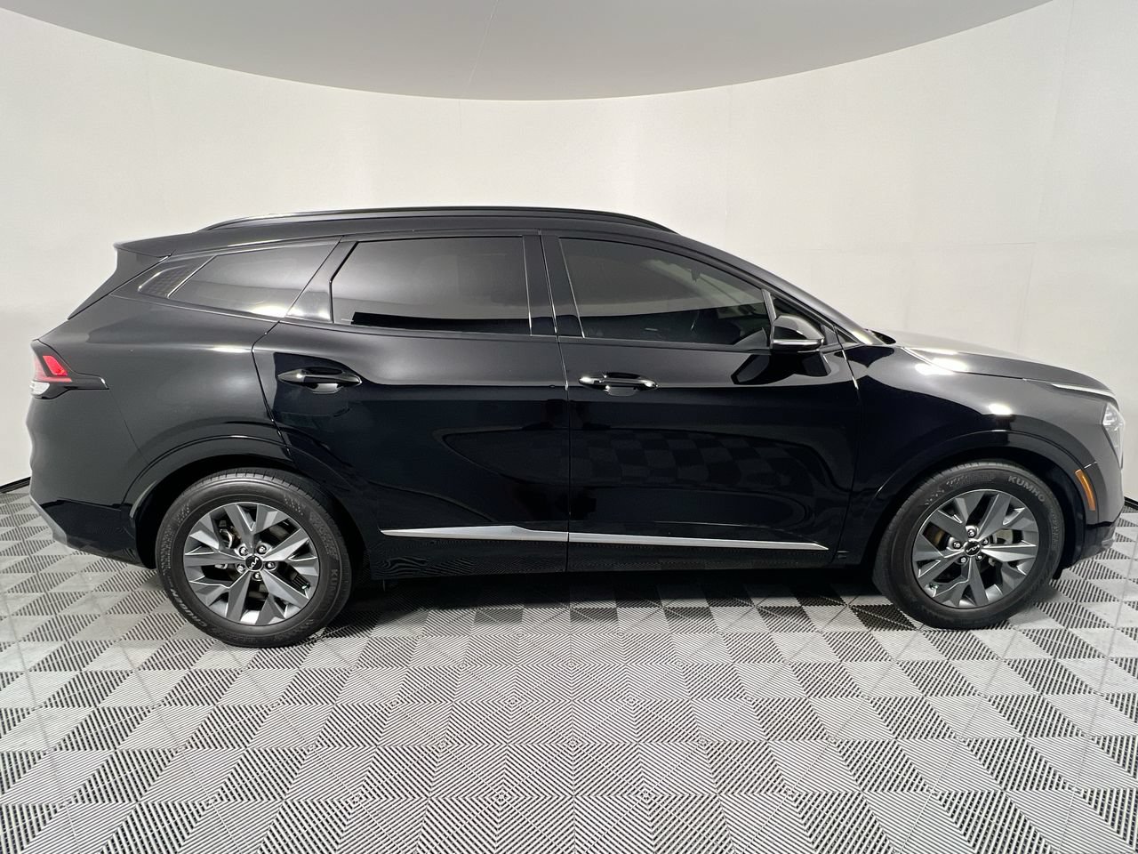 Certified 2024 Kia Sportage SX FWD image 2