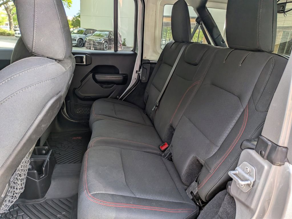 Used 2018 Jeep Wrangler Unlimited Rubicon image 35