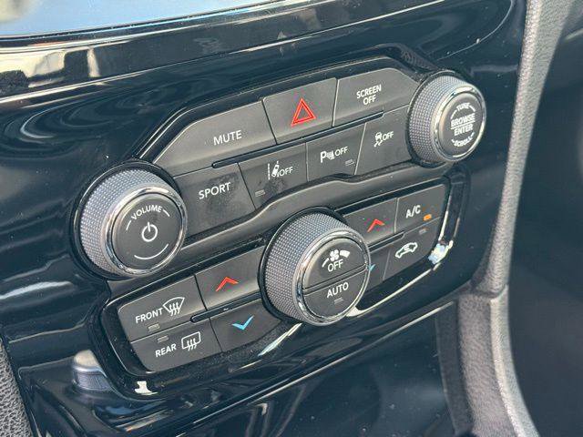 Used 2022 Chrysler 300 S w/ Comfort Group image 12