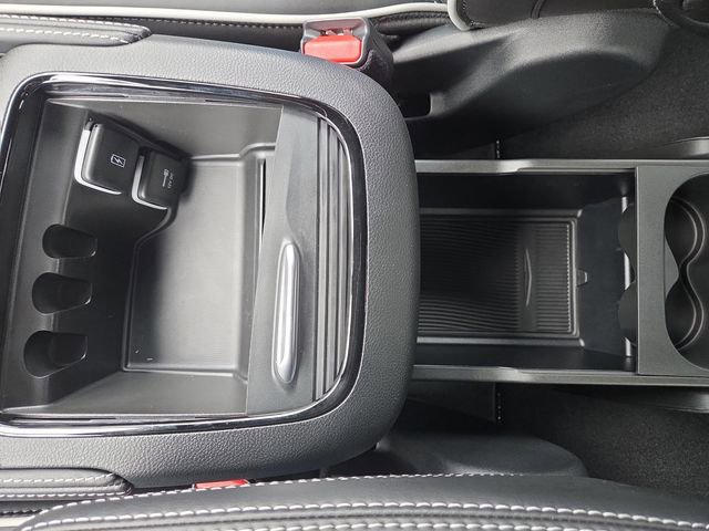 New 2026 Chrysler Pacifica Limited w/ Trailer Tow Group image 22