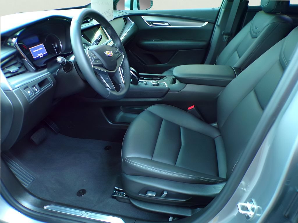 New 2026 Cadillac XT5 Luxury AWD/4WD image 6