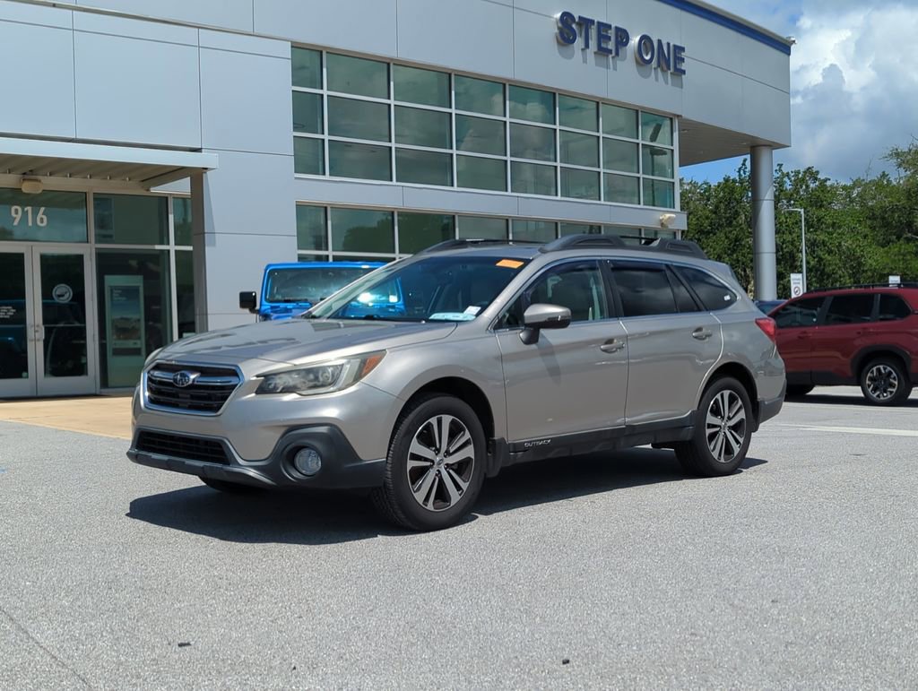 Used 2018 Subaru Outback 2.5i Limited AWD/4WD image 1