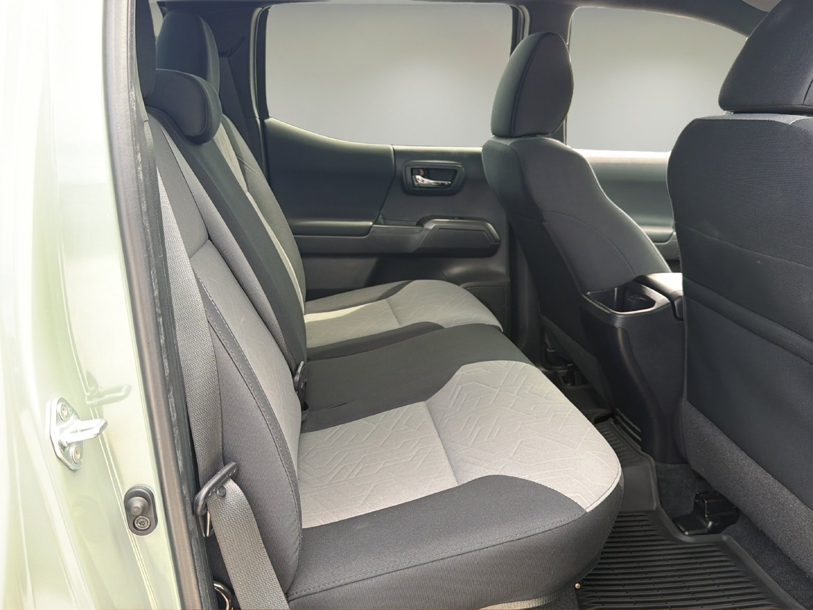 Used 2022 Toyota Tacoma TRD Sport w/ Technology Package RWD image 17