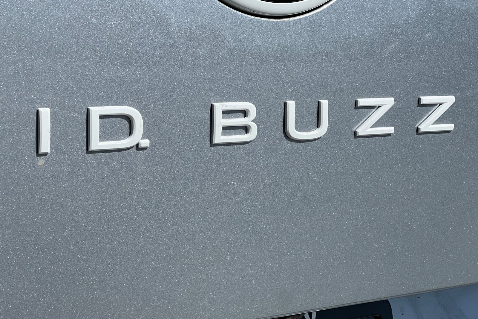 New 2025 Volkswagen ID. Buzz Pro S RWD image 27