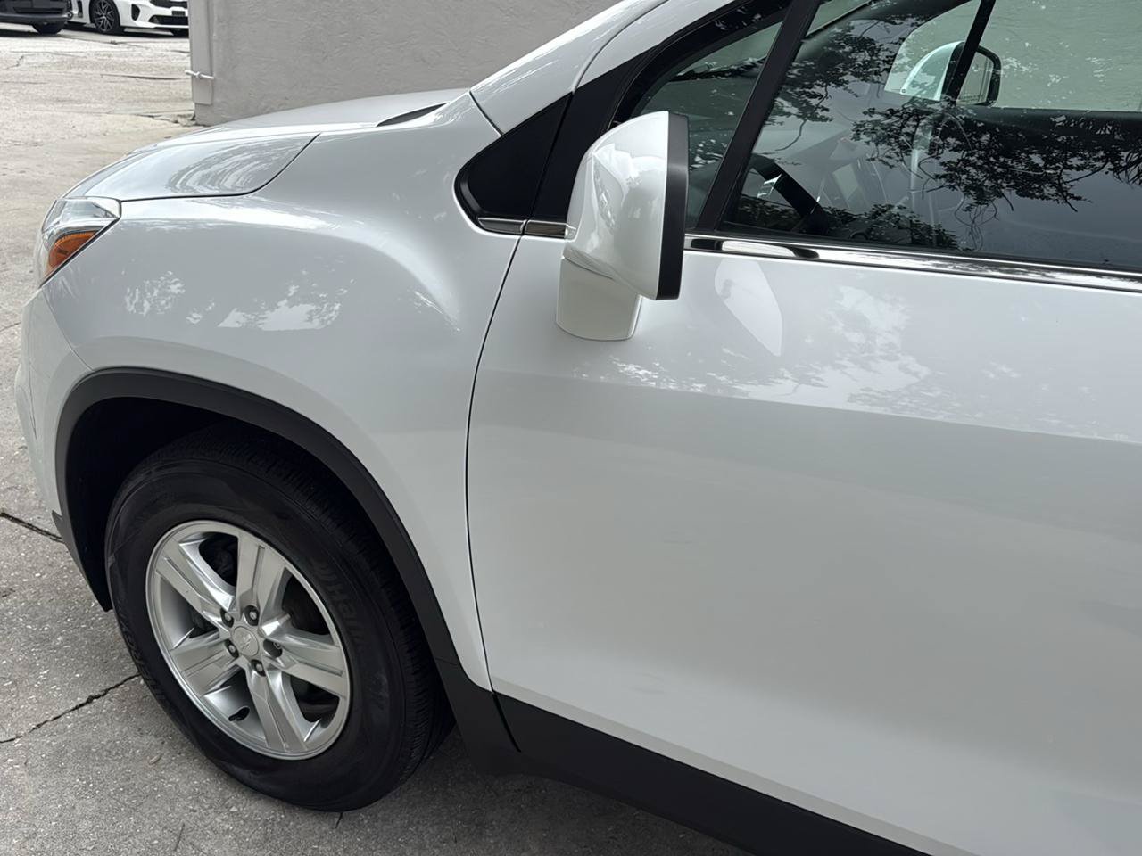 Used 2019 Chevrolet Trax LT w/ LT Convenience Package AWD/4WD image 45