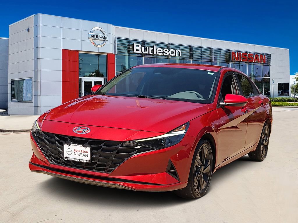 Used 2023 Hyundai Elantra SEL FWD video 1